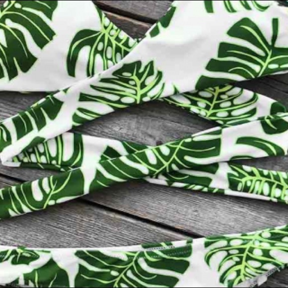 White and green wrap around bikini swimsuit set - Picture 3 of 4